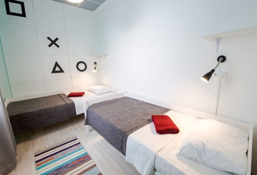 בית מלון כפרי Artist Hostel On Kazansky