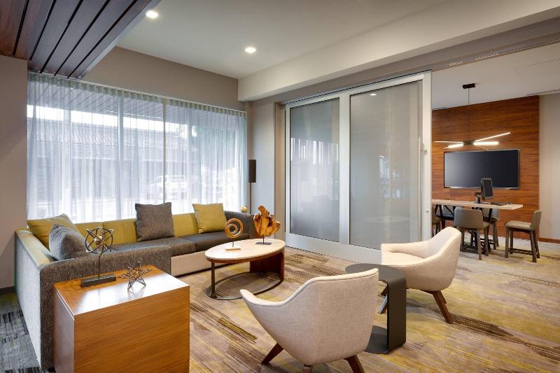 בית מלון כפרי Courtyard By Marriott Los Angeles Lax/hawthorne