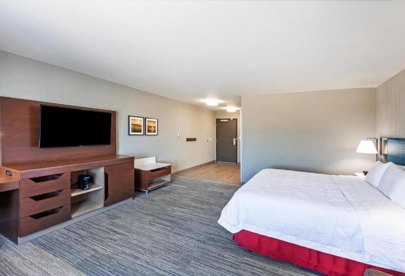 هتل Hampton Inn Gardner Conference  Center