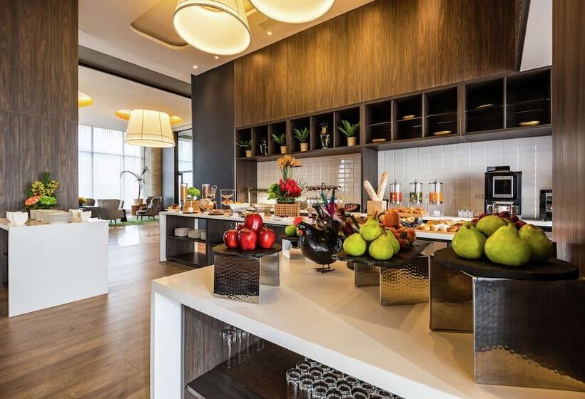 هتل Hilton Bogota Corferias