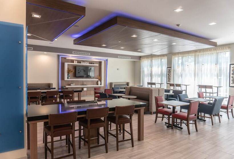 호텔 Holiday Inn Express & Suites Birmingham   Homewood By Ihg
