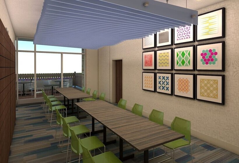 בית מלון כפרי Holiday Inn Express & Suites   San Jose Airport, An Ihg