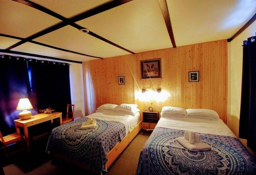 モーテル Dwight Riverside Inn