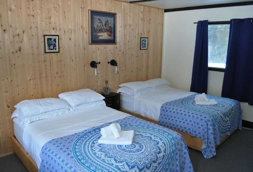モーテル Dwight Riverside Inn