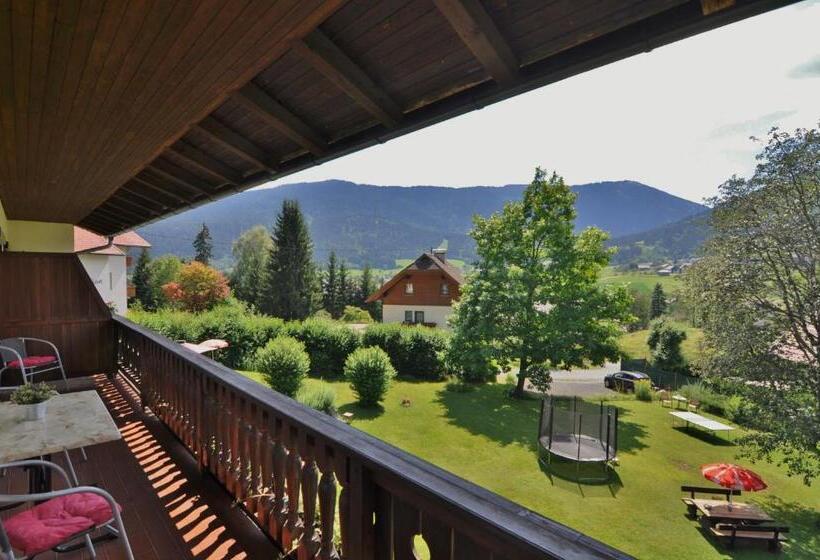 Pension & Apartments Weissbriach