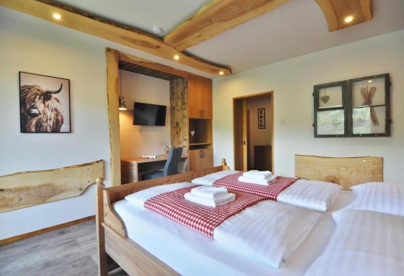 Pension & Apartments Weissbriach