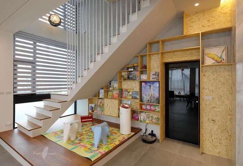 تختخواب و صبحانه Wo Club Hall