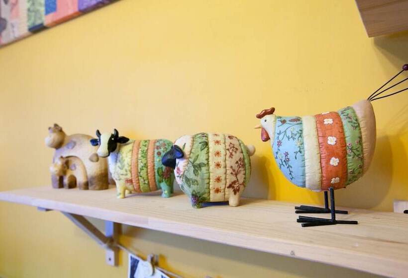 تختخواب و صبحانه Yilan Wind