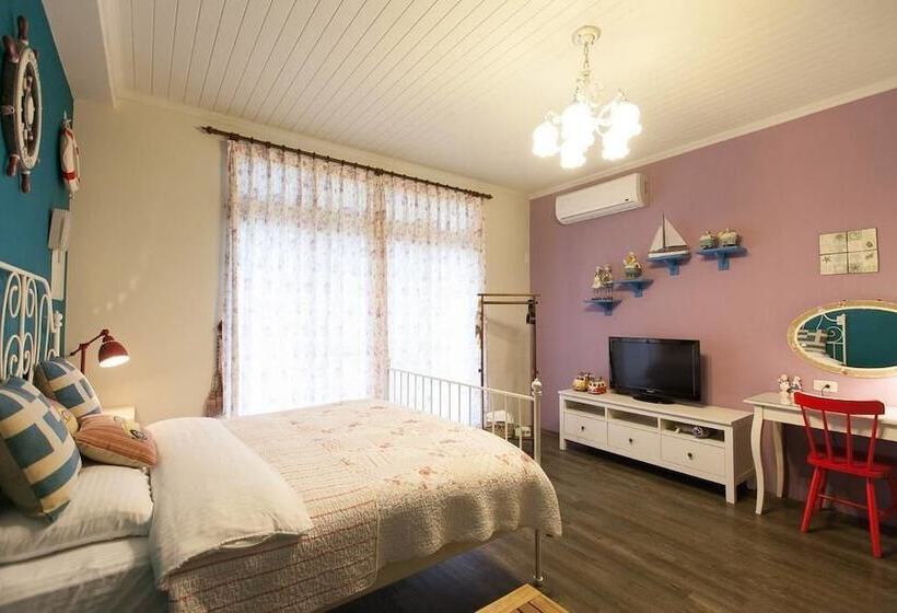 تختخواب و صبحانه Yilan Wind