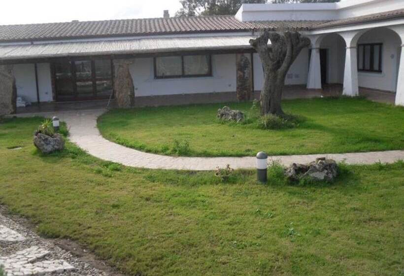 여관 Agriturismo Irghitula