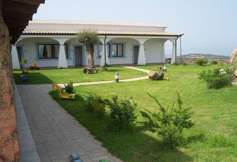 여관 Agriturismo Irghitula