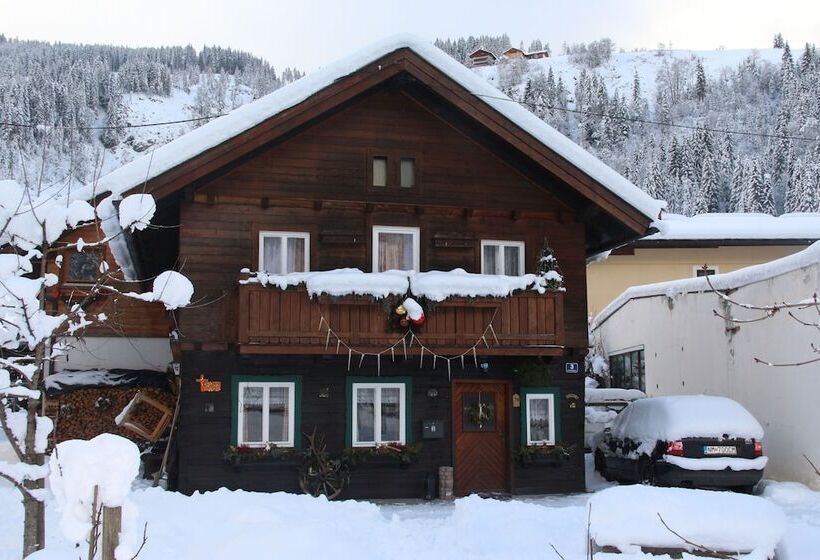 פונדק Ferienhaus Peterlhaus