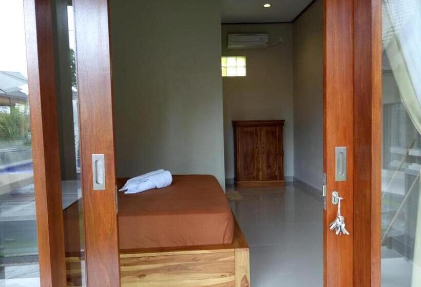 여관 Lilis Cempaka Mas Guesthouse