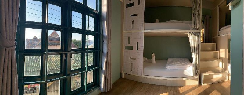 هتل Busket Hostel