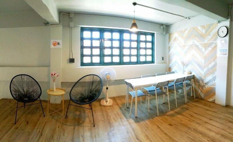 هتل Busket Hostel