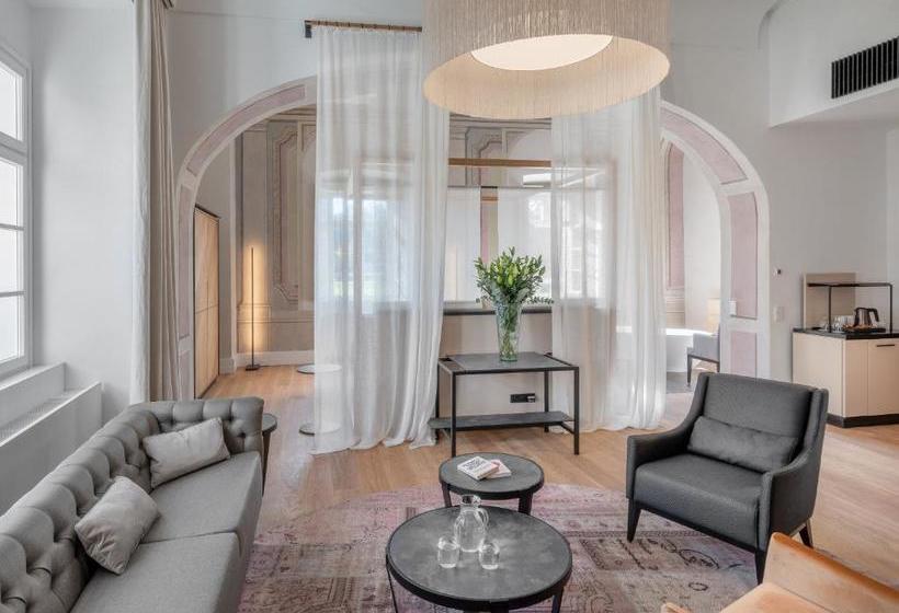 בית מלון כפרי Chateau Clara Futura