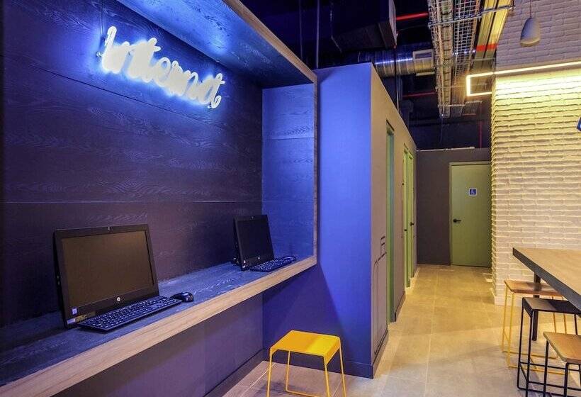 בית מלון כפרי Ibis Budget Itagui