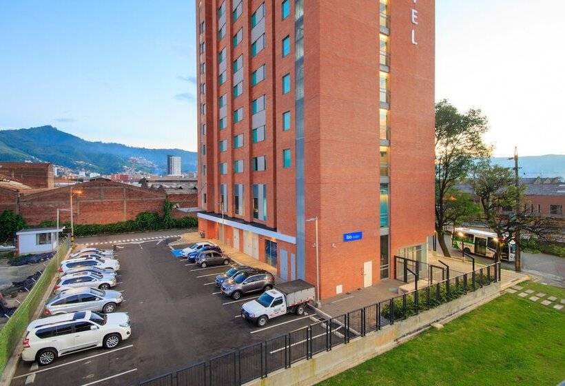 בית מלון כפרי Ibis Budget Itagui