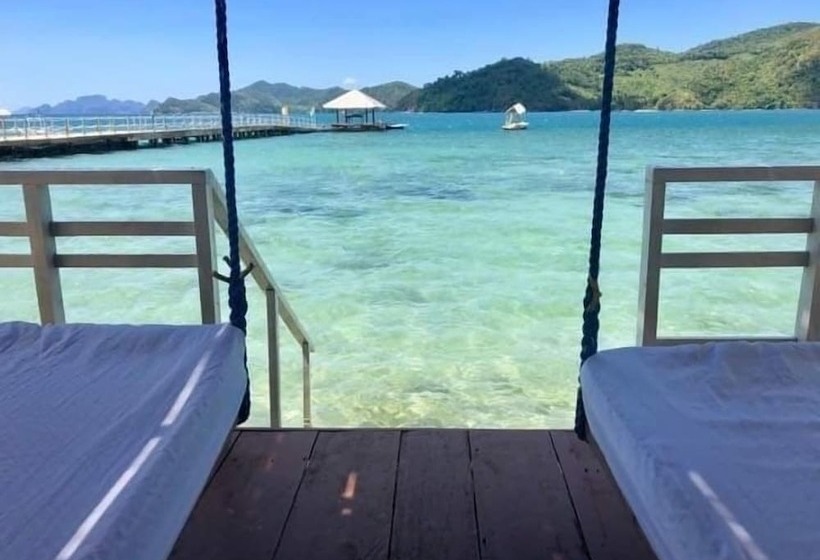 בית מלון כפרי Pangulatan Beach Resort