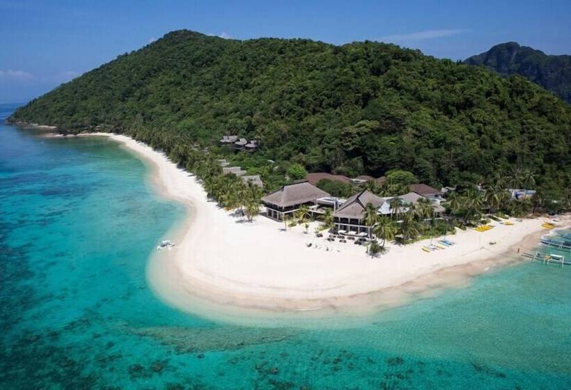 בית מלון כפרי Pangulatan Beach Resort