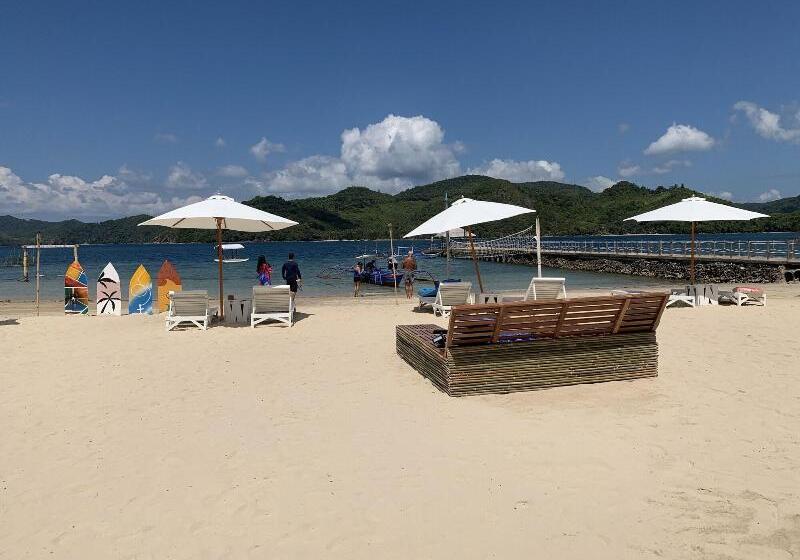 בית מלון כפרי Pangulatan Beach Resort