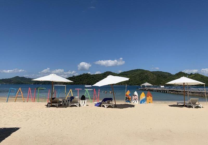 בית מלון כפרי Pangulatan Beach Resort