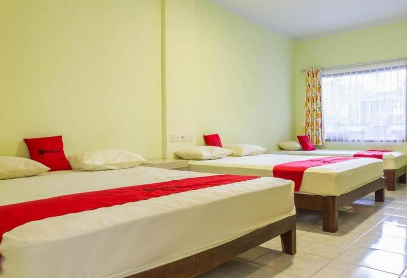 هتل Reddoorz Plus Near Pantai Barat Pangandaran