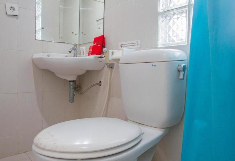 هتل Reddoorz Plus Near Pantai Barat Pangandaran