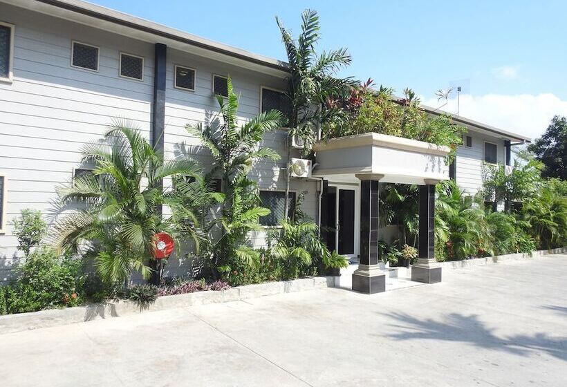 هتل Renaissance Lodgeplus