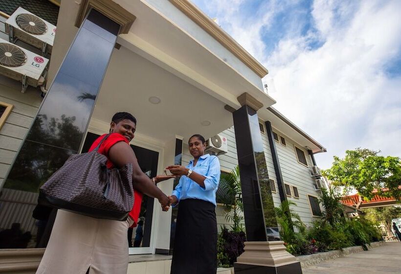 هتل Renaissance Lodgeplus