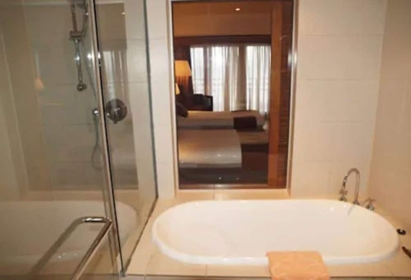 هتل Solomon Kitano Mendana