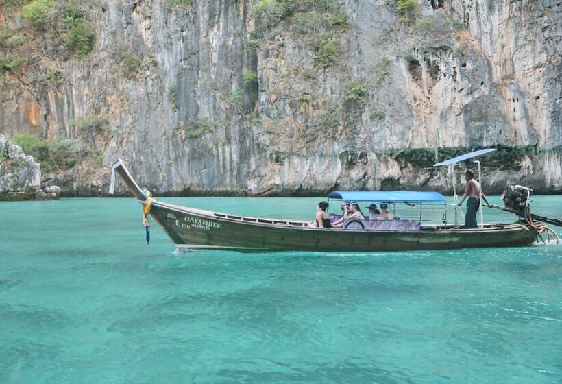 هتل Tha Lane Bay Villa