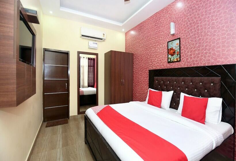 فندق The Green Park Resort