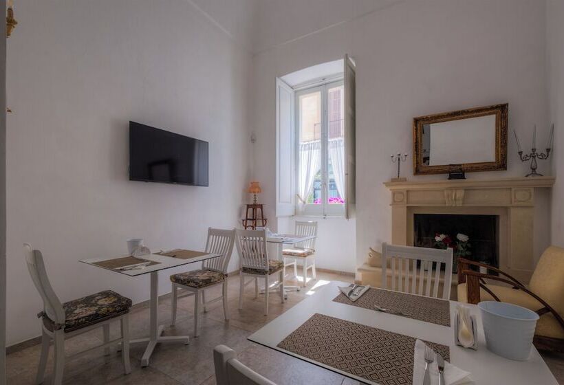 پانسیون Relais Palazzo Vaglio