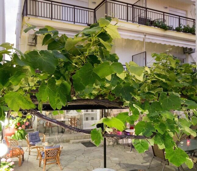 Famelia Studios Lampiris