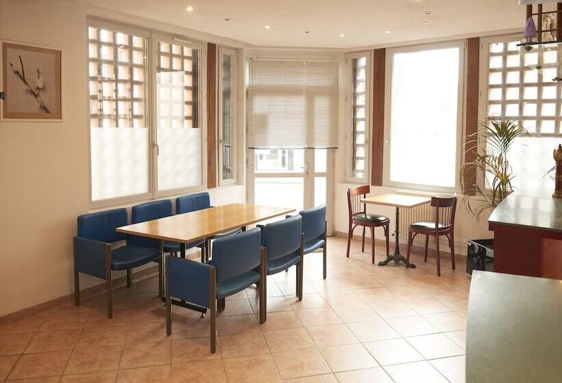 تختخواب و صبحانه Chambres D'hotes Du Colvert