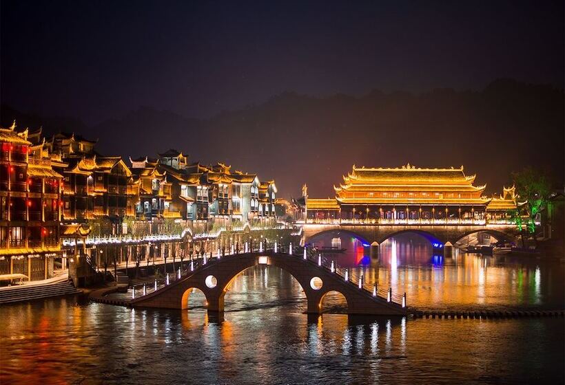簡易ホテル Fenghuang Joy Riverview