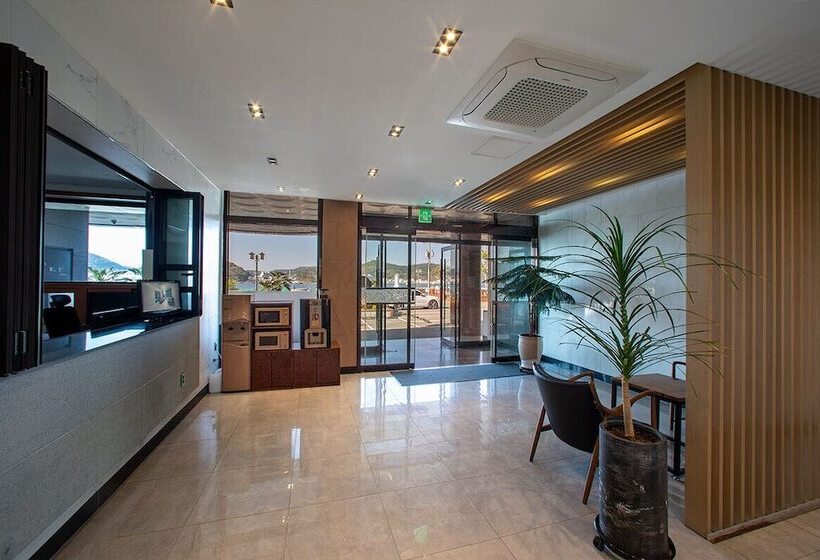 בית מלון כפרי Carib Condo