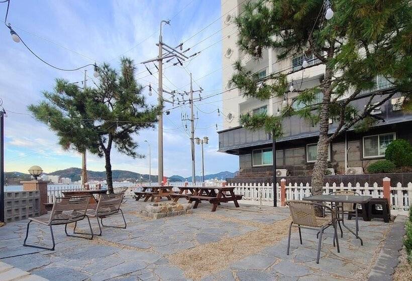 בית מלון כפרי Carib Condo