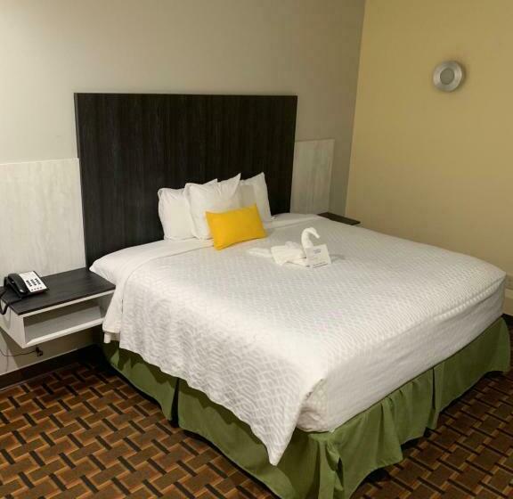 هتل Homestay Inn & Suites Edinburg