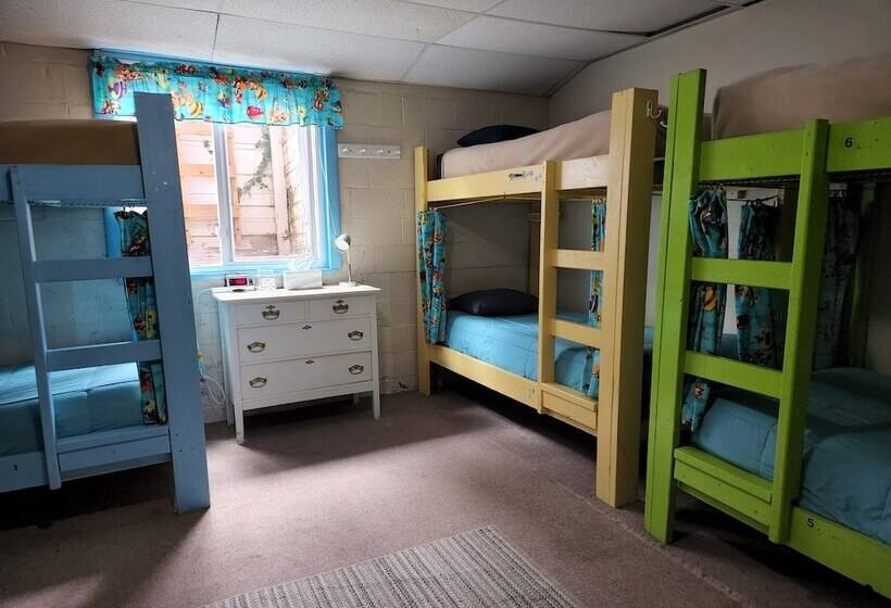 Отель Inn The Clouds Hostel & Inn