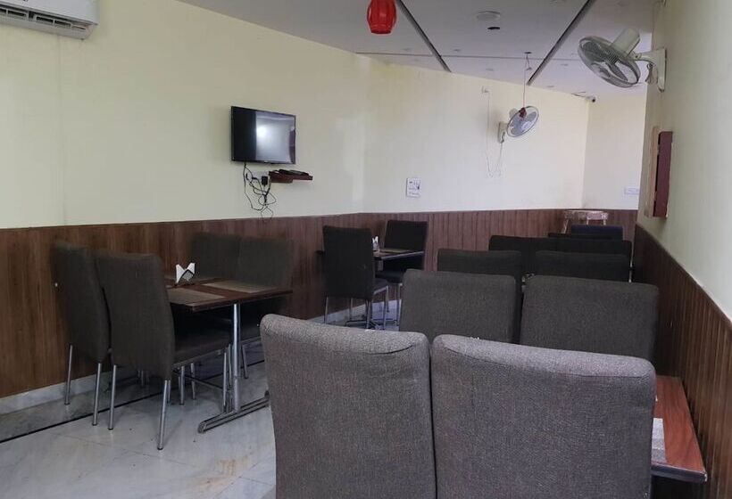 호텔 Lords Highway Inn