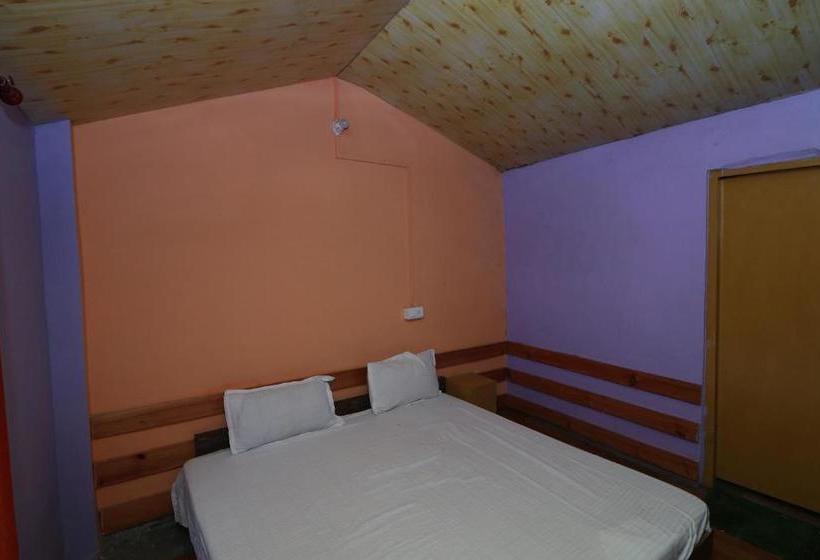 منتجع Brick And Wood Cottages