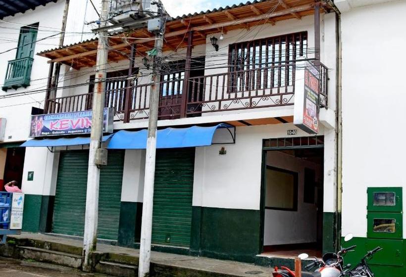 هاستل El Turista