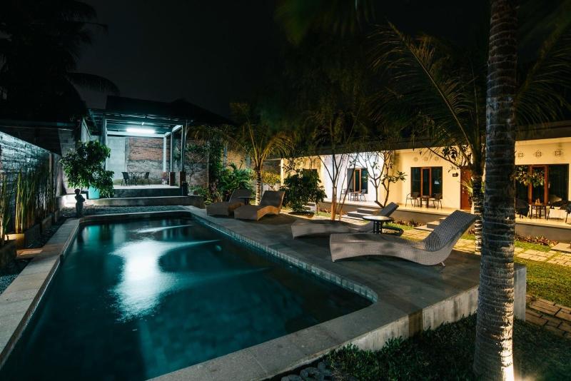 민박 Adil Villa And Resort