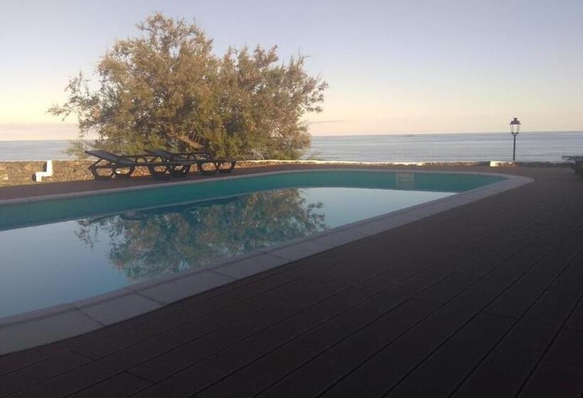 مبيت وإفطار Alluar Lodge