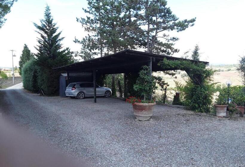 فندق فئة نجمة واحدة Agriturismo Il Colle