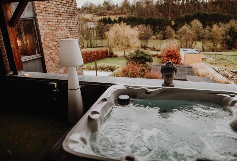 簡易ホテル At Home   Jacuzzi Privatif