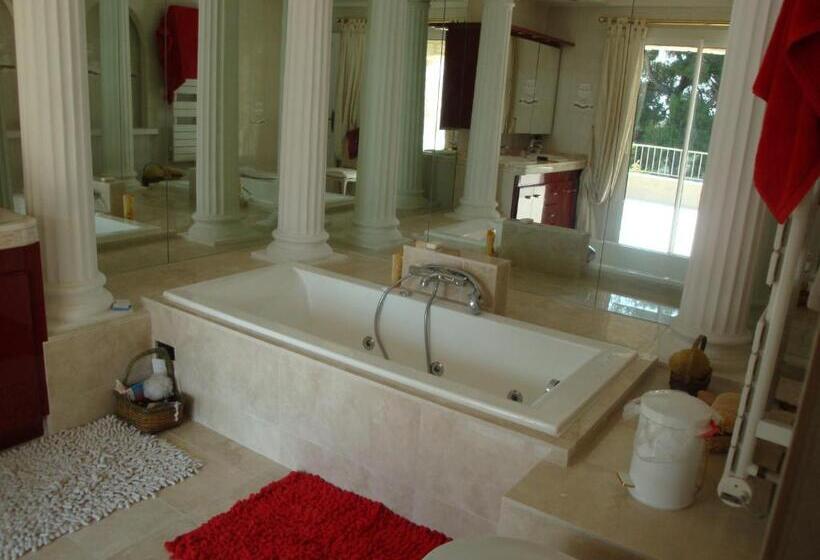 مسافرخانه La Bergerie B&b