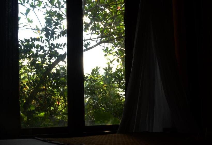 فندق فئة نجمة واحدة Tangkoko Sanctuary Villa